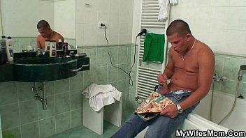 play Grasa cu fundulll mare face sex pe jos la baie xnxx xnxx cu grasance