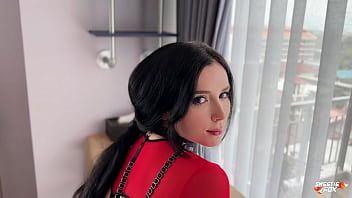 play Belle chaude et très belle est cette prostituée baisée par terre dans le coin cuisine
