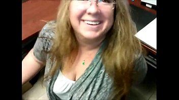play Diese junge Blondine mit einer sehr heißen Muschi weiß sehr gut, wie man Oralsex macht