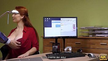 play Garotas vazias saindo do trabalho e fazendo sexo pesado com uma colega