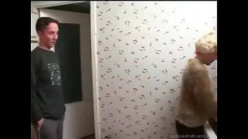 play Chicas buenas xnxx mujer de 55 años teniendo sexo