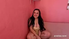 play BBW Banaqwa kann nicht genug von ihrer Muschi und ihrem Vibrator bekommen