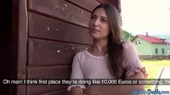 play Euro Babe Talia Mint recogida para una dura cogida al aire libre y una intensa garganta profunda